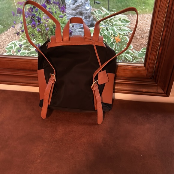 Tory Burch Backpack Black Nylon W / Leather Pockets and Accents in Tan Leather - Picture 3 of 16
